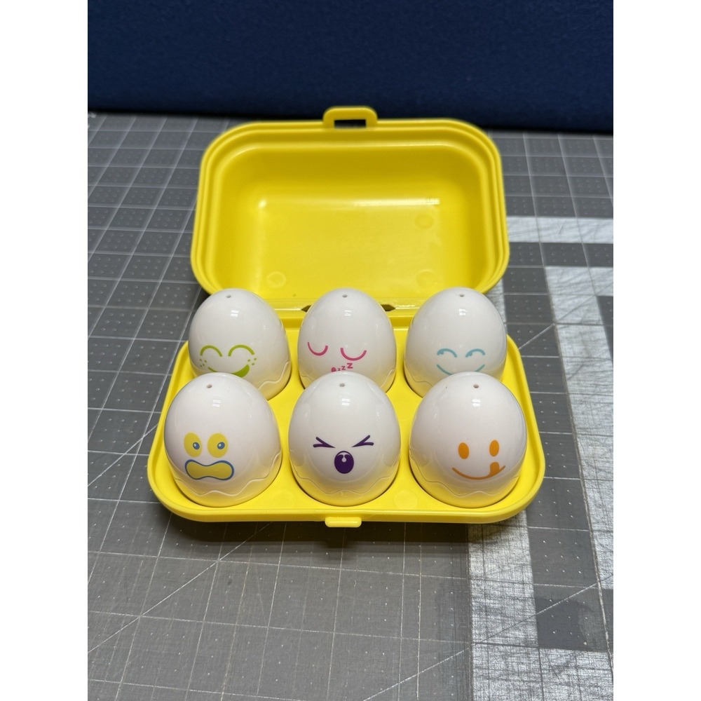 Tomy Toomies Hide & Squeak Eggs Vintage Toddler Toys Matching Sorting Learning - Picture 1 of 6